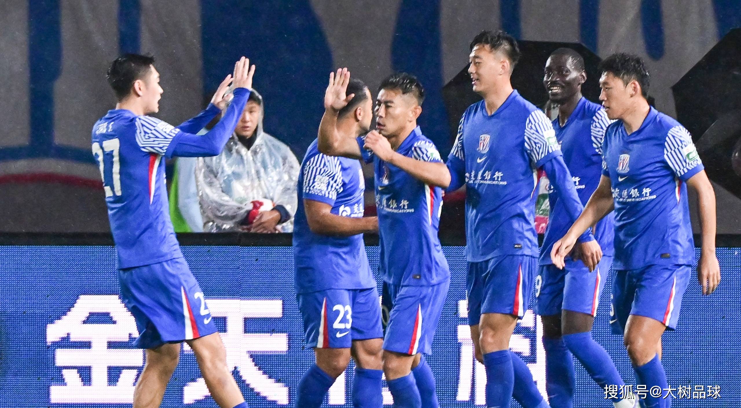 上海申花清晨豪取连胜，志在中超名次提升，目标明确，年轻球员得到机会的简单介绍