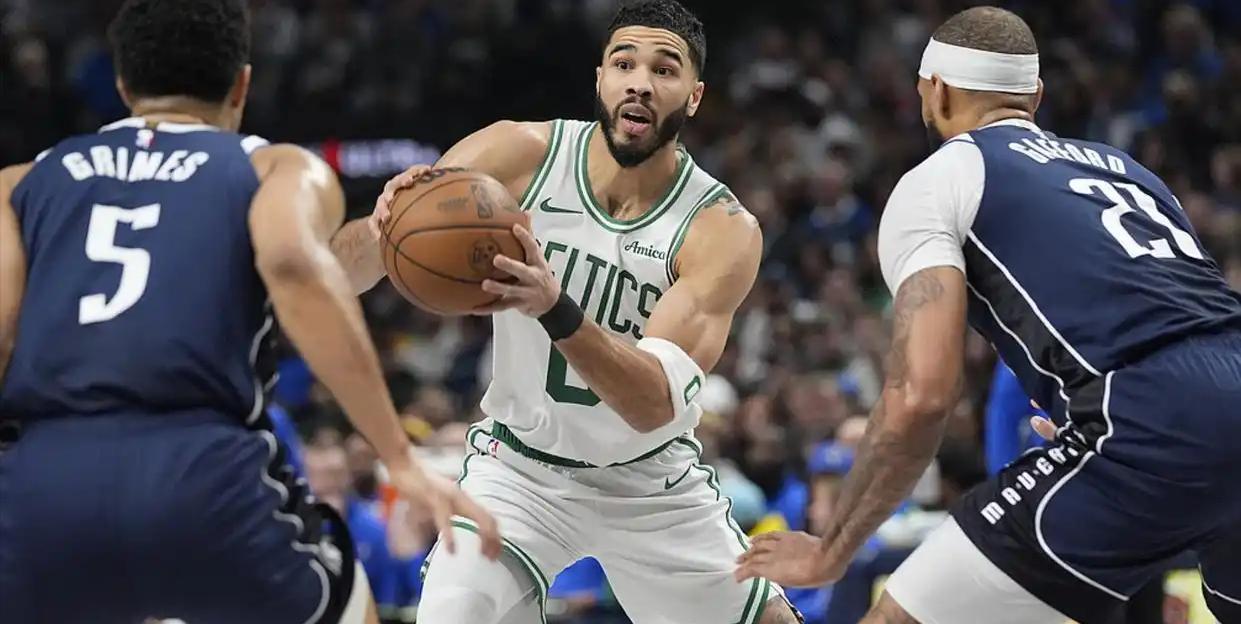 包含塔图姆关键节点精彩发挥，美国队带队取胜！的词条